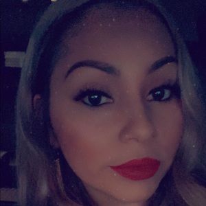 Meet your Posher, Elvira